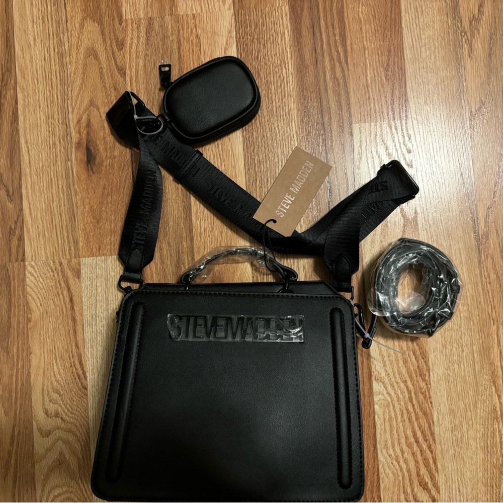 Steve Madden Damen Bevelyn Convertible Crossbody Bag